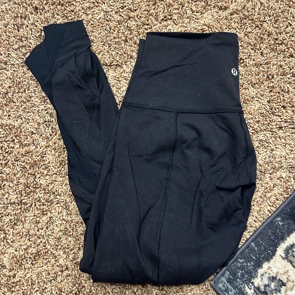 EUC Lululemon Lazer Cut Legging